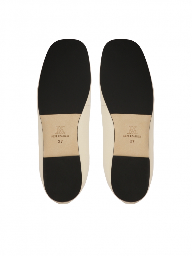 Kremowe baleriny na skórzanej podeszwie