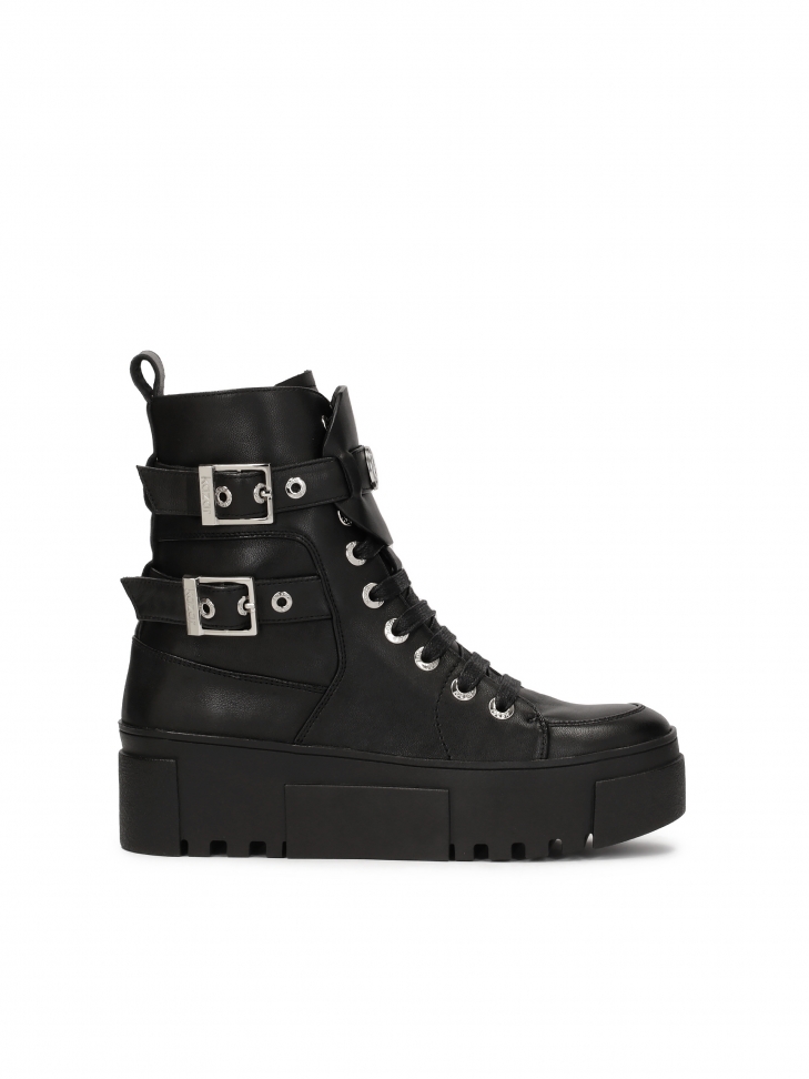 Skórzane trzewiki w rockowym stylu na platformie