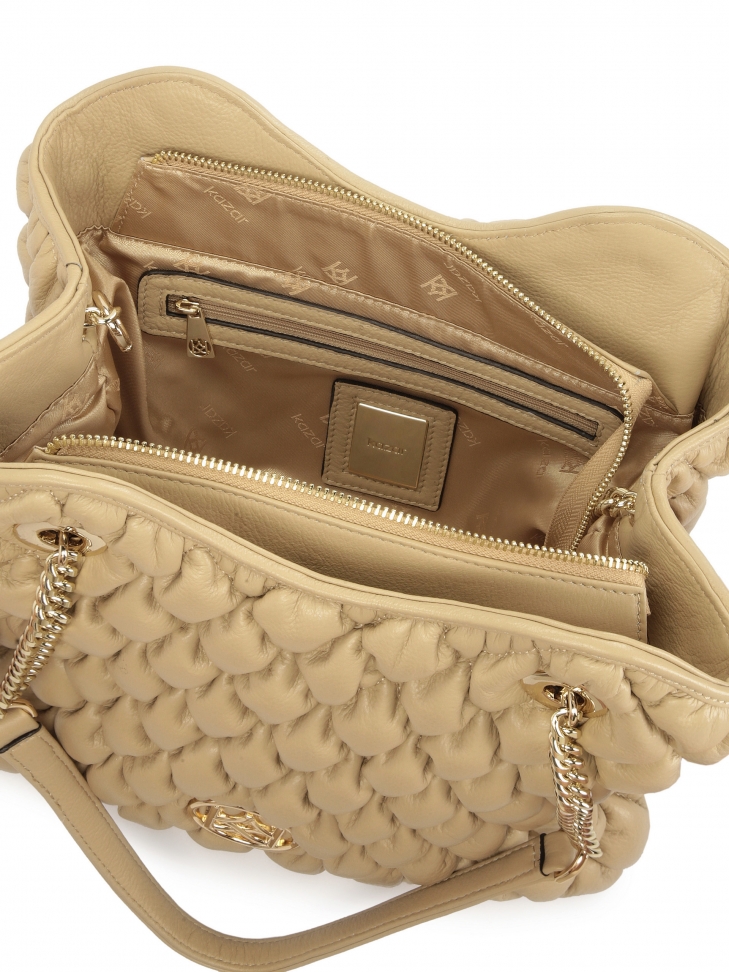 Beżowa torebka z miękkiej pikowanej skóry