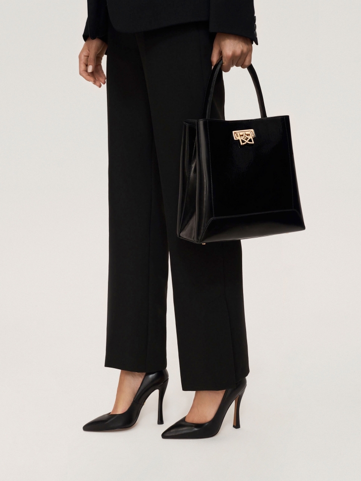 Czarne skórzane czółenka z noskiem w szpic