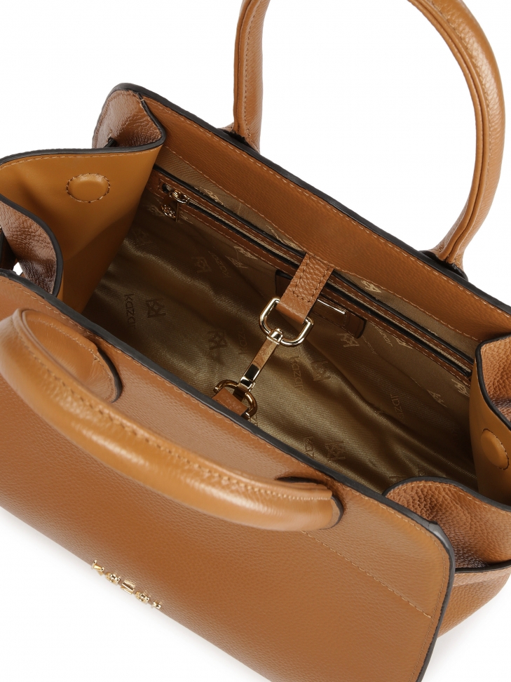 Jasnobrązowa torebka z regulowanymi bokami