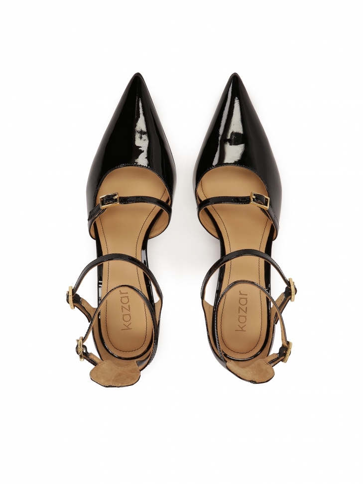 Lakierowane półotwarte czółenka z paskami