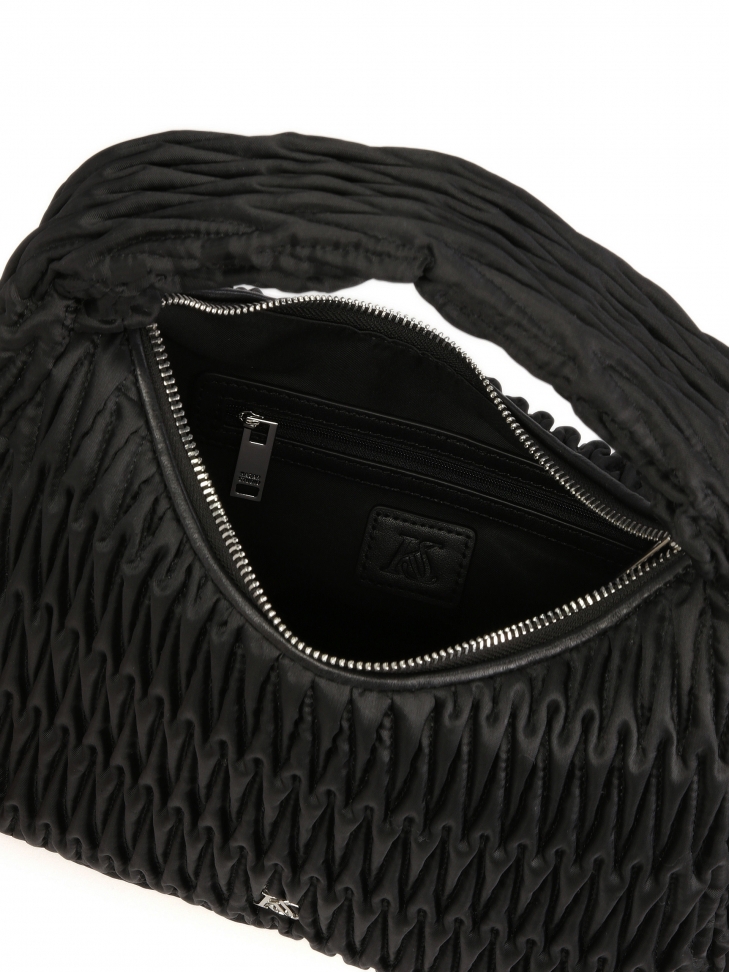 Torebka na ramię z efektownie zdobionej tkaniny