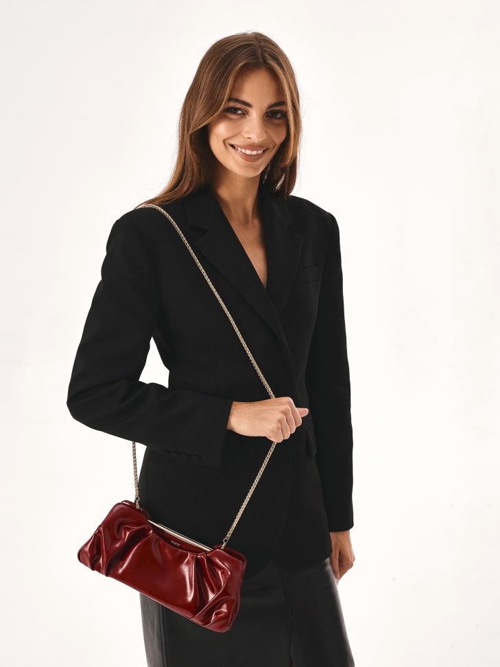 Bordowa elegancka torebka z marszczeniem