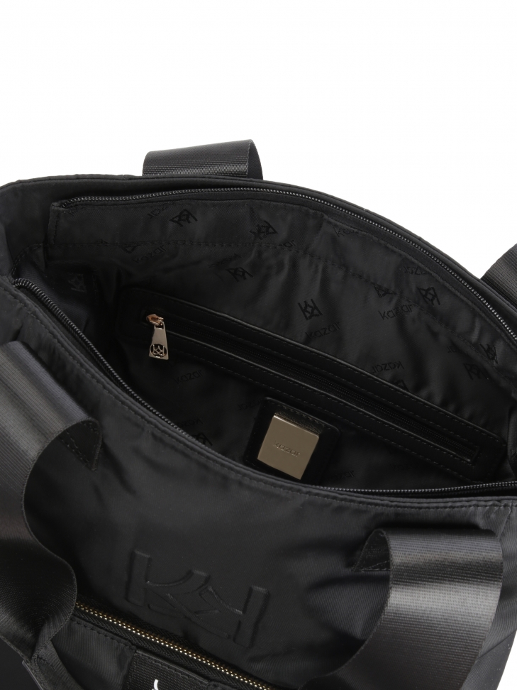 Praktyczna czarna torebka z uchwytami i odpinanym paskiem