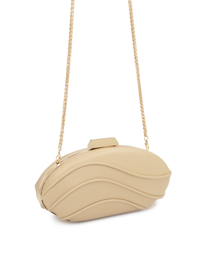 Awangardowa kopertówka do ręki z grawerowanym logo KAZAR