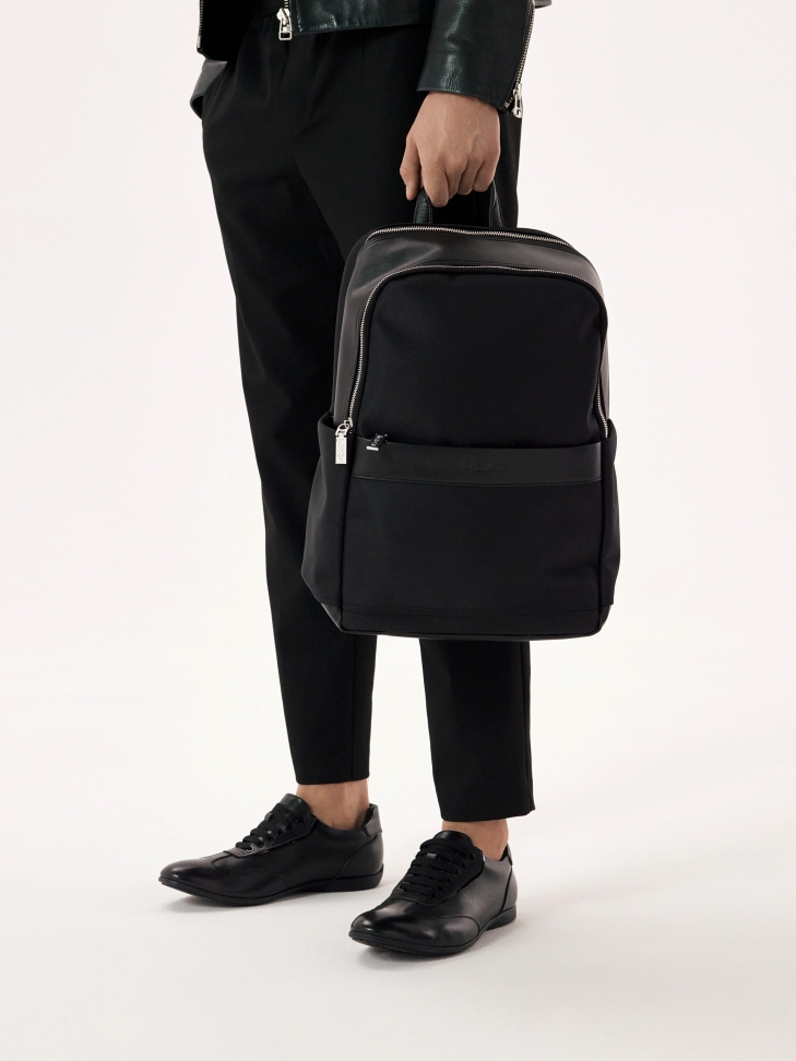 Pojemny plecak męski z wytrzymałego materiału