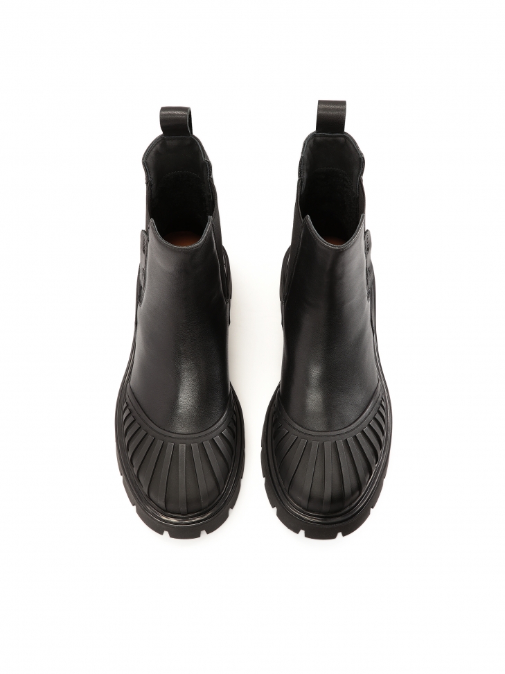 Czarne Chelsea boots z wysoką cholewką