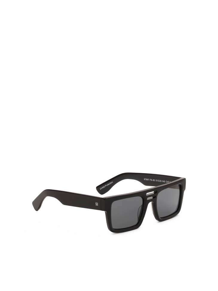 Czarne okulary z filtrem polaryzacyjnym