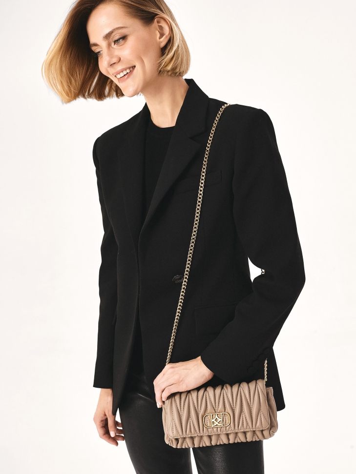 Mała pikowana torebka ze skóry w kolorze taupe