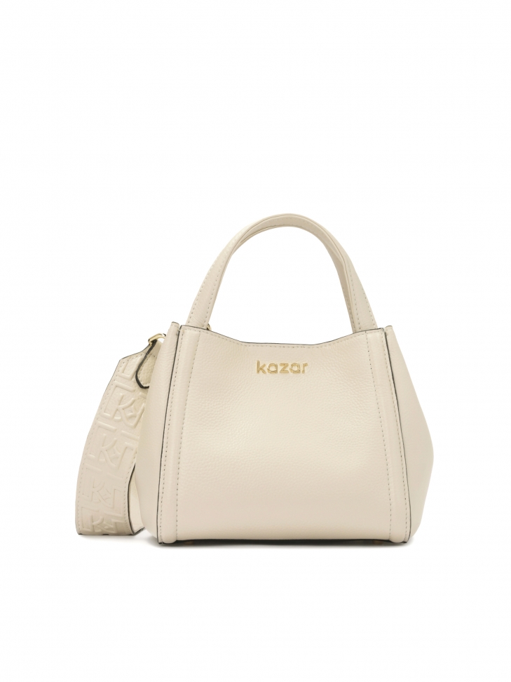 Miękka emowa torebka z tłoczonym w monogramy paskiem