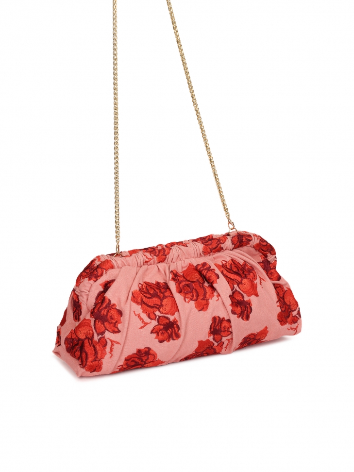 Różowa marszczona torebka z tkaniny w kwiaty