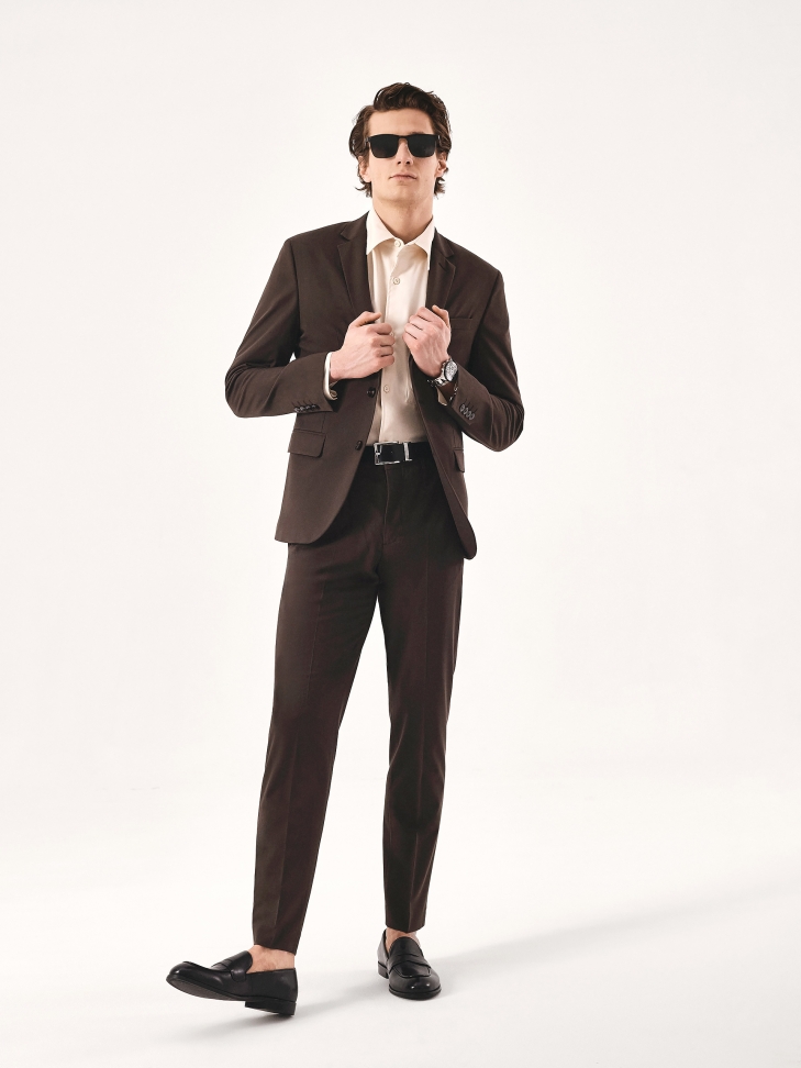 Zegarek ze srebrną bransoletą i czarną tarczą