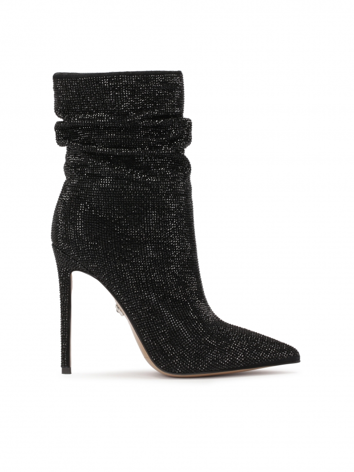 Błyszczące czarne botki zdobione yształkami