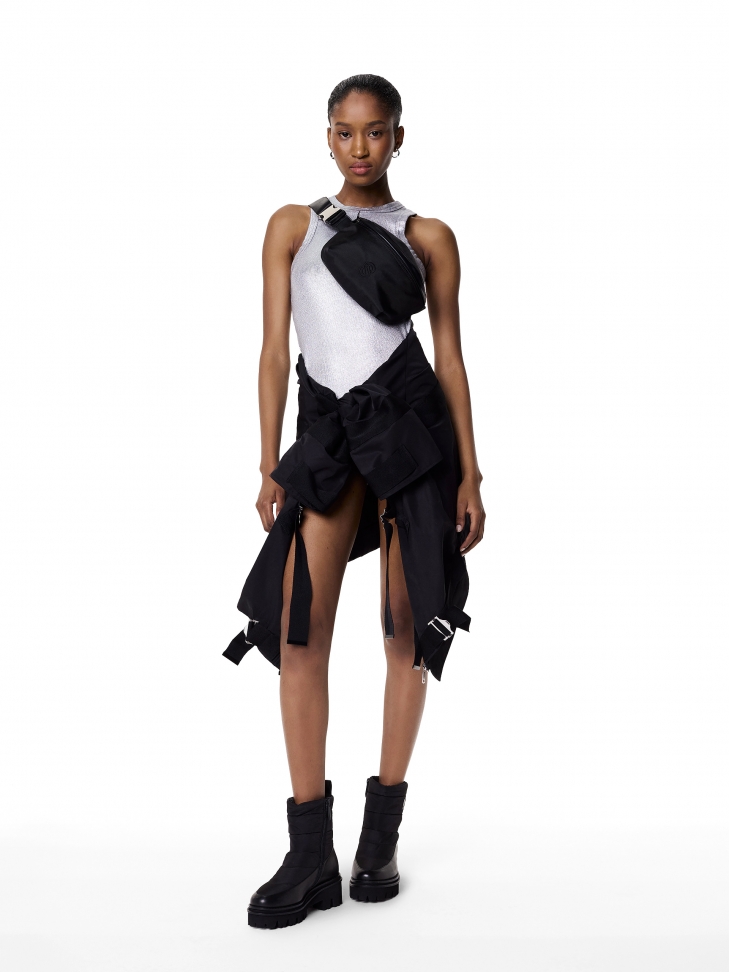 Czarne śniegowce na trepowej podeszwie