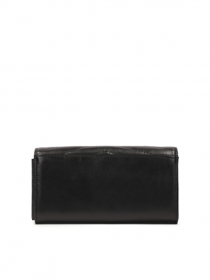 Podłużny pikowany portfel z klapką