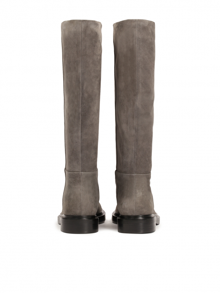 Miejskie kozaki z zamszowej skóry na płaskiej podeszwie