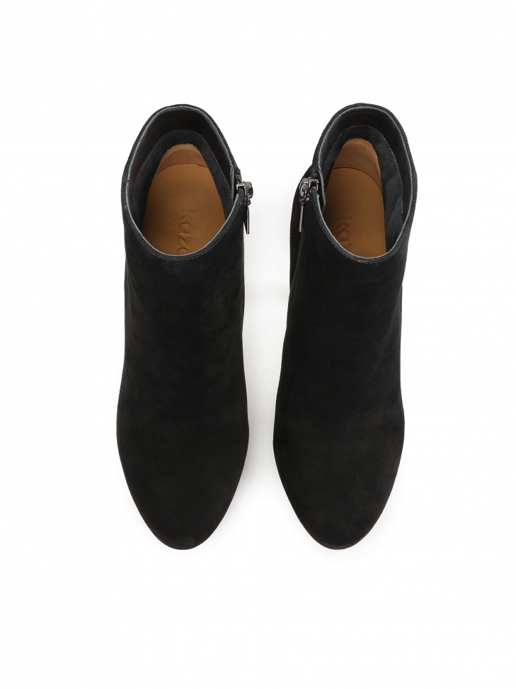 Zamszowe botki na obcasie i platformie