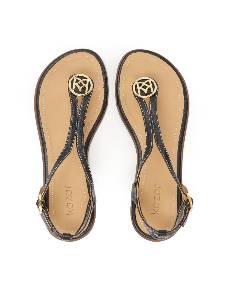 Czarne sandały typu japonki