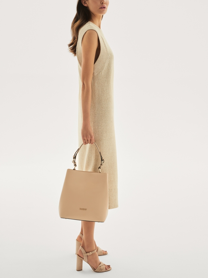 Beżowe sandały damskie