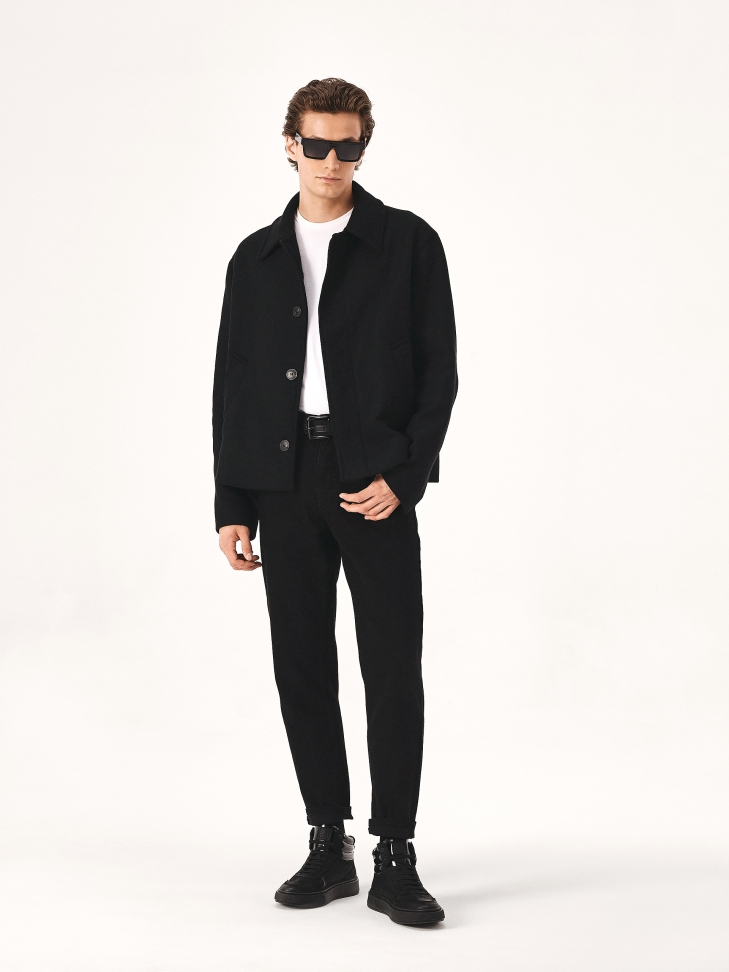 Czarne sneakersy z wysoką cholewką