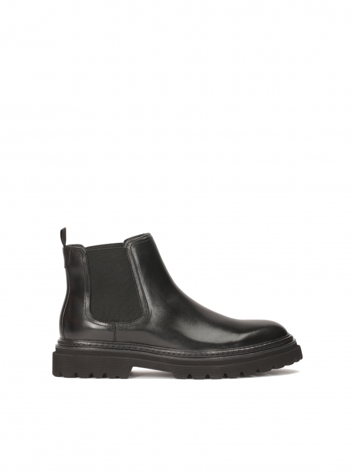 Czarne skórzane sztyblety na warstwowej podeszwie