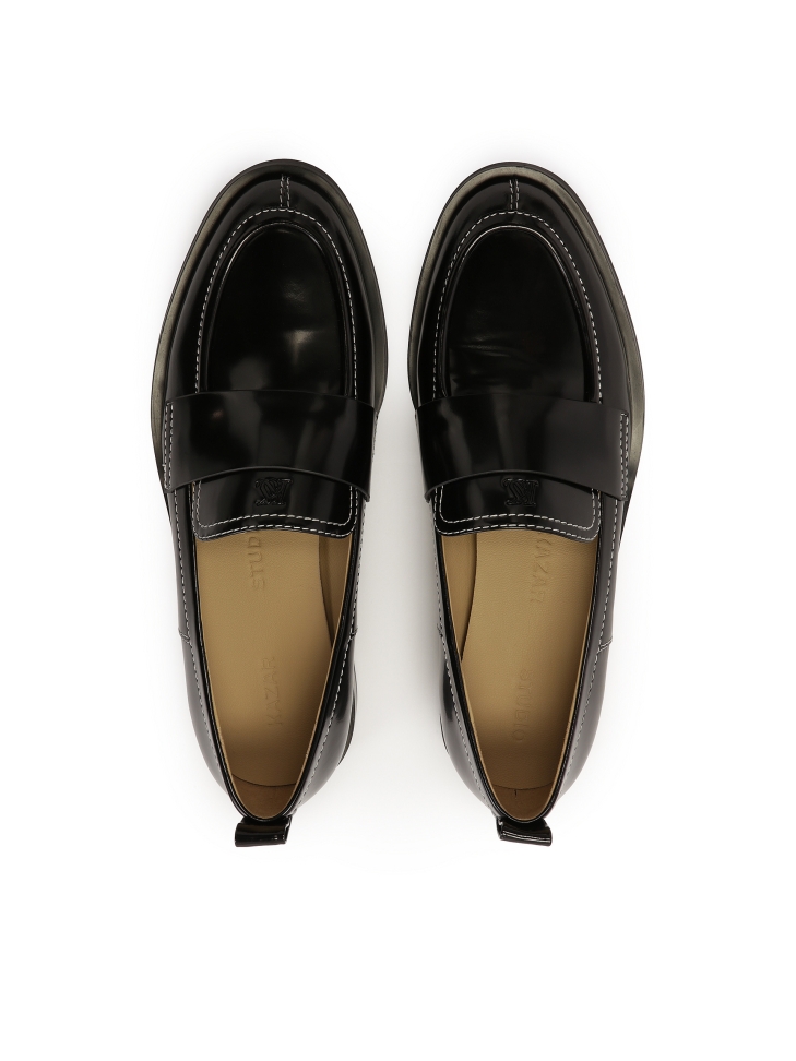 Wsuwane czarne półbuty na płaskim obcasie