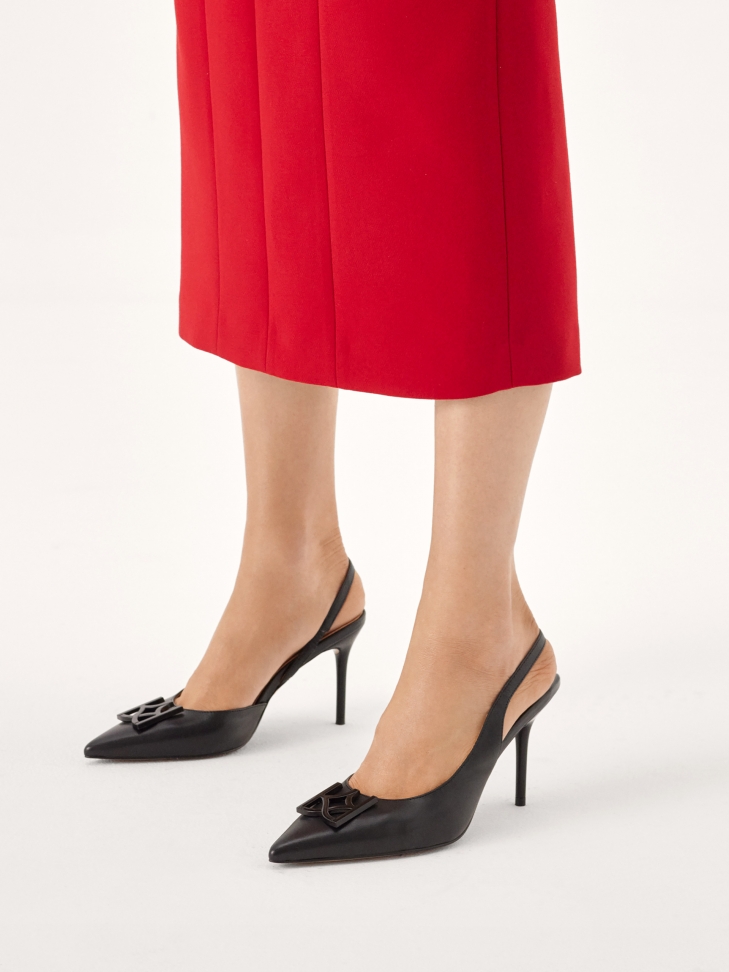 Czarne czółenka z wyciętą cholewką