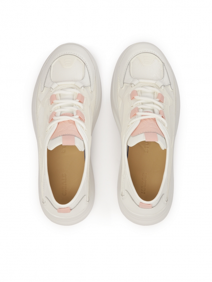 Białe damskie buty sportowe na grubej podeszwie