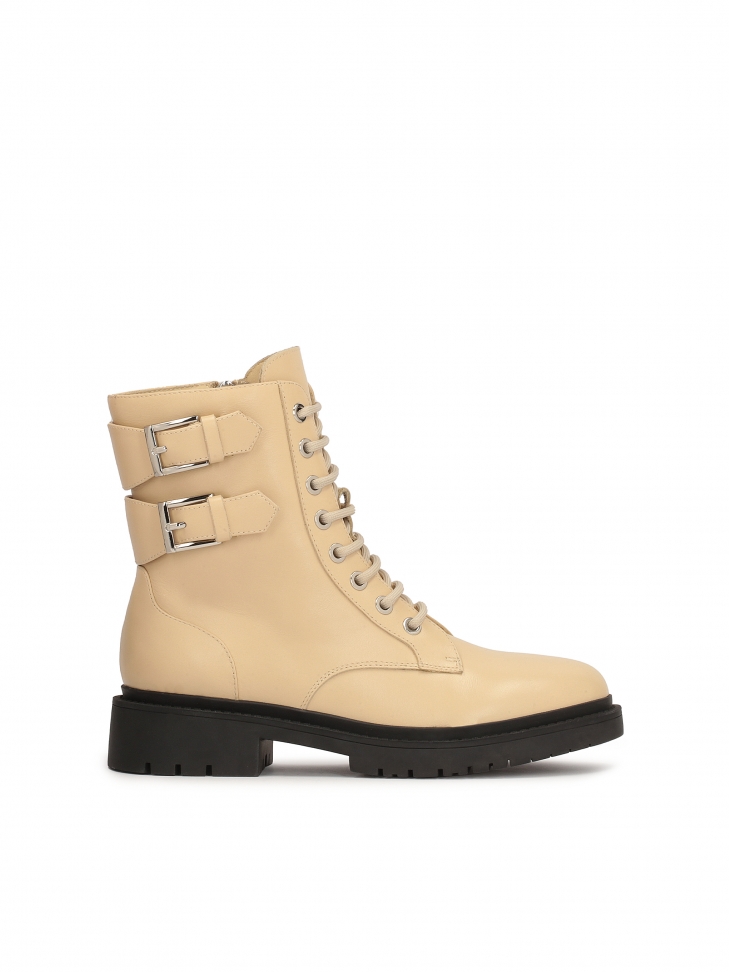 Beżowe skórzane trzewiki damskie w stylu militarnym
