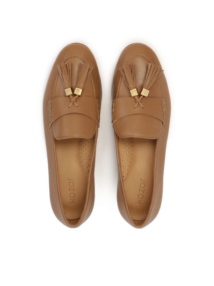 Wsuwane skórzane półbuty z chwostami