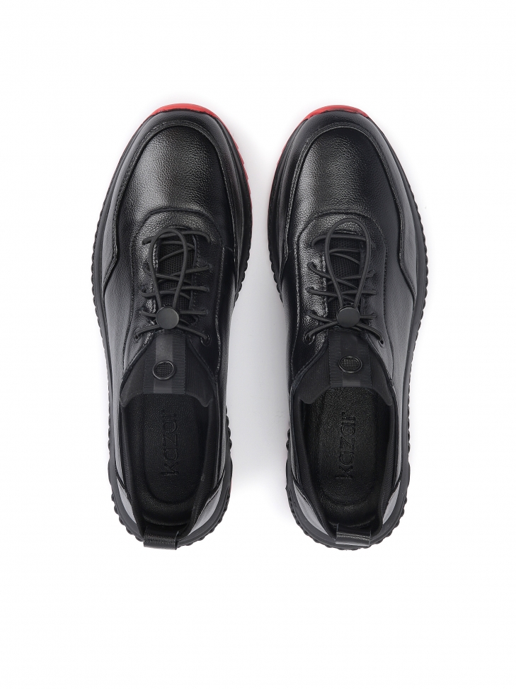 Modne skórzane sneakersy na ciekawej podeszwie