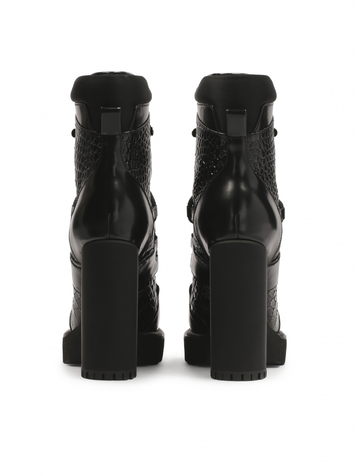 Czarne botki z tłoczonej skóry