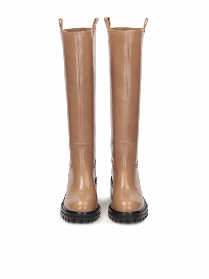 Jasnobrązowe skórzane kozaki z szeroką wsuwaną cholewką