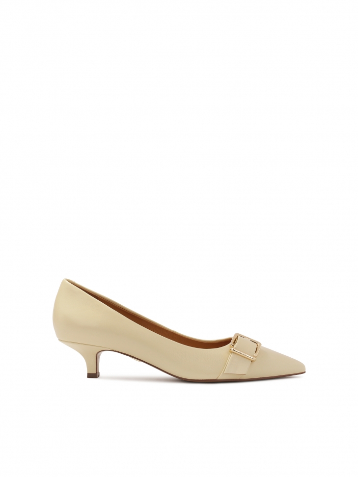 Niskie skórzane czółenka z klamrą