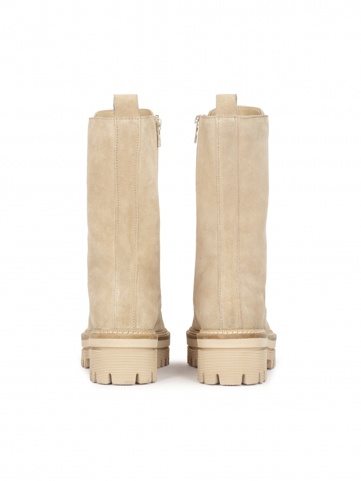 Zamszowe trzewiki z wysoką cholewką