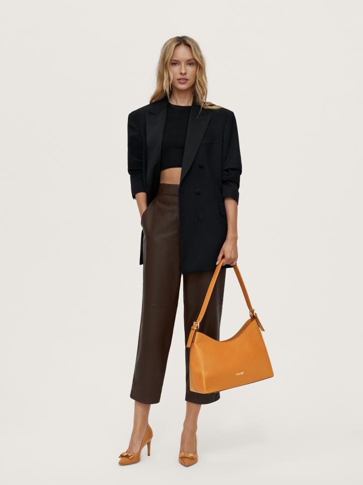 Jasnobrązowe skórzane czółenka z kokardą