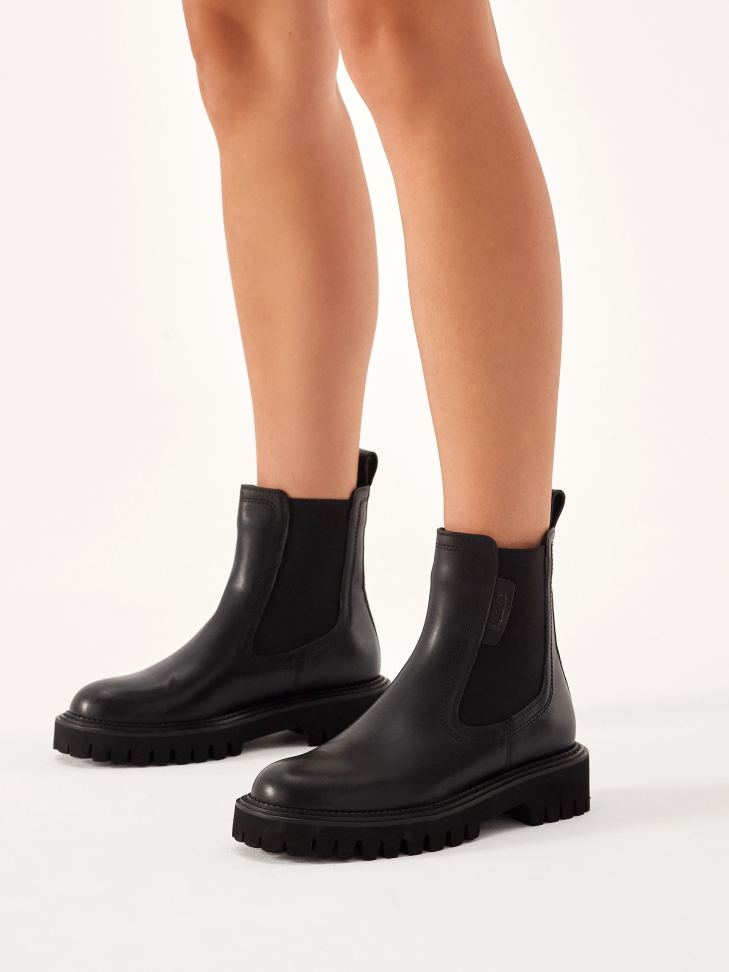 Klasyczne chelsea boots z licowej skóry