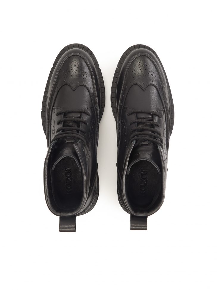 Wiązane trzewiki męskie z modnym zdobieniem