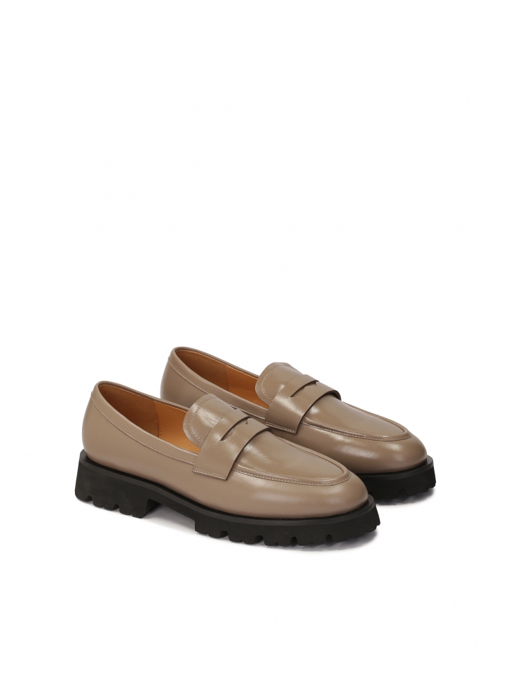 Skórzane półbuty taupe z kontrastującą podeszwą