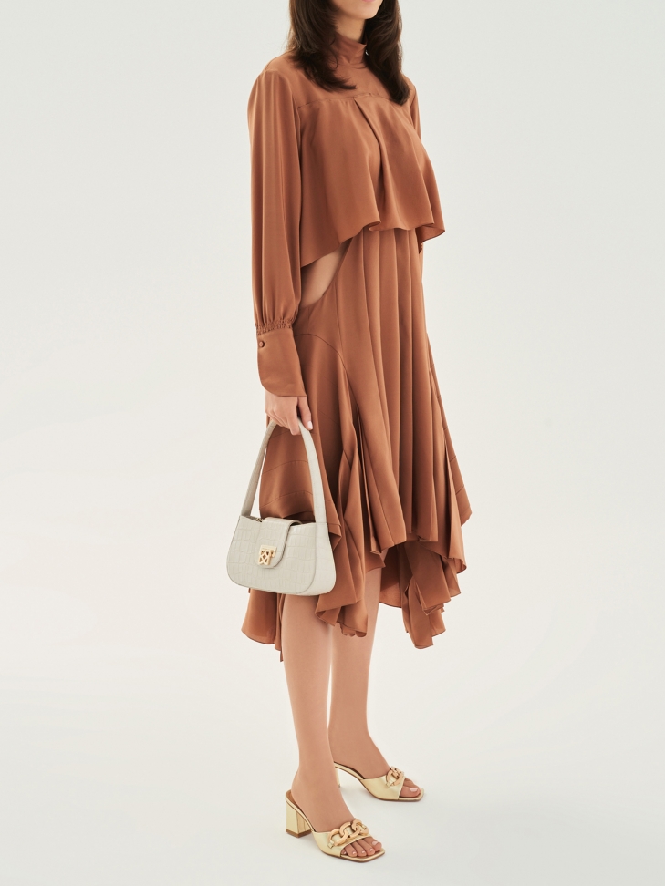 Eleganckie ote klapki na wygodnym obcasie