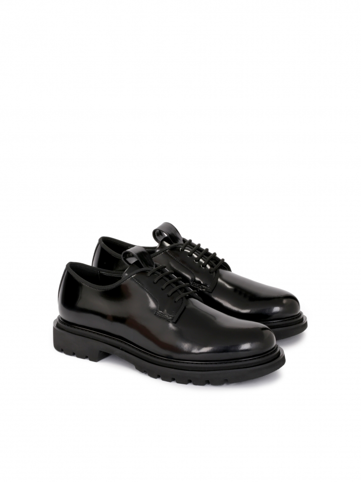 Minimalistyczne półbuty męskie z grubą podeszwą z bieżnikiem