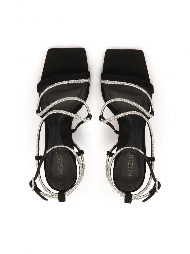 Nubukowe sandały z błyszczącym paskiem