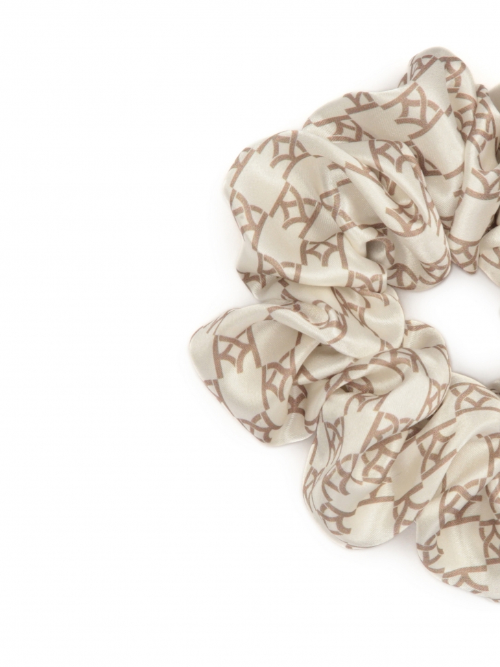 Satynowa gumka w brązowe monogramy KAZAR