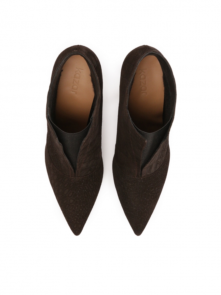 Brązowe botki z tłoczonego zamszu