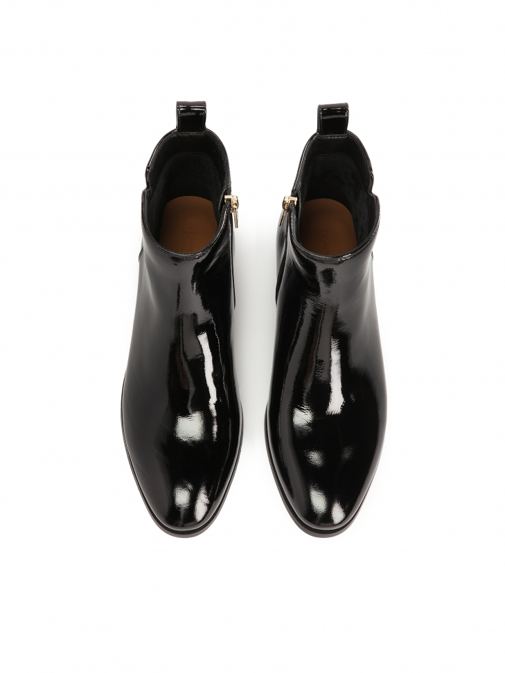 Czarne botki z minimalistyczną cholewką