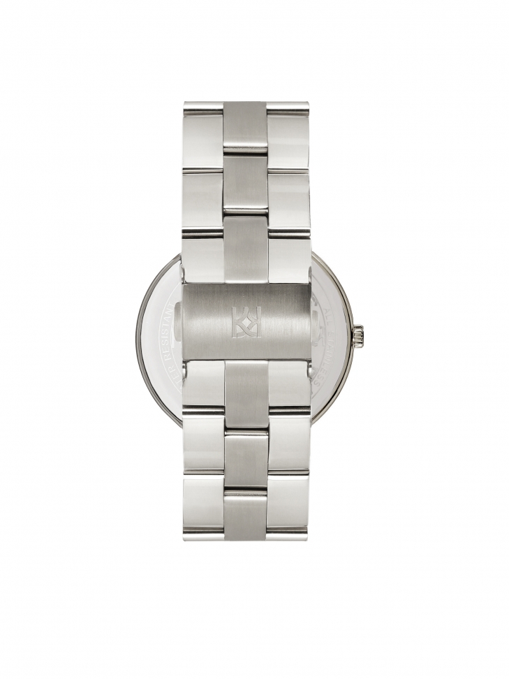 Srebrny zegarek z czarną tarczą