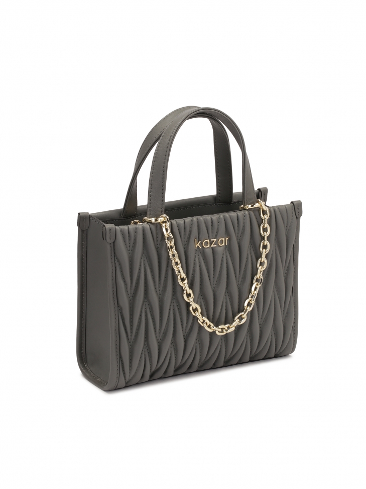 Szara torebka z pikowanym przodem i łańcuchem