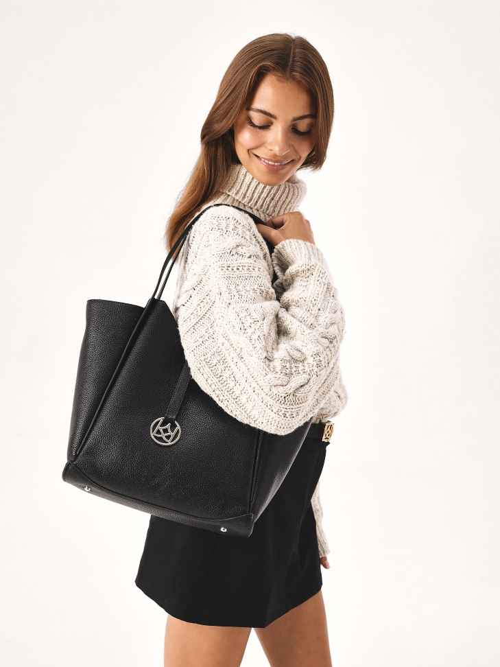 Torebka na ramię trapez ze skóry