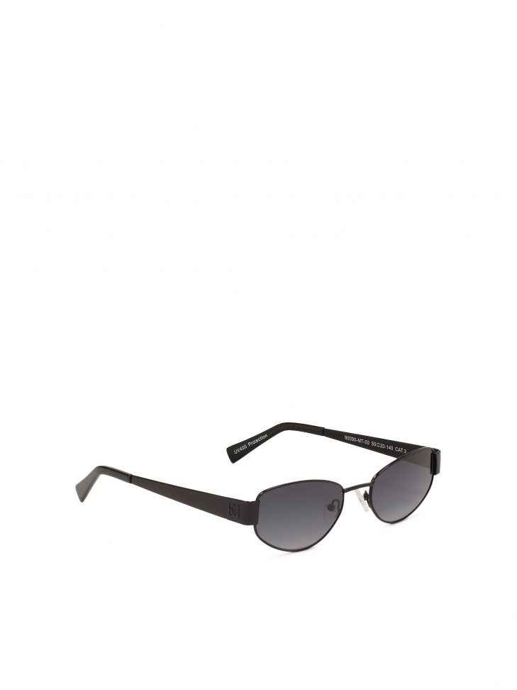 Czarne okulary z metalową oprawką